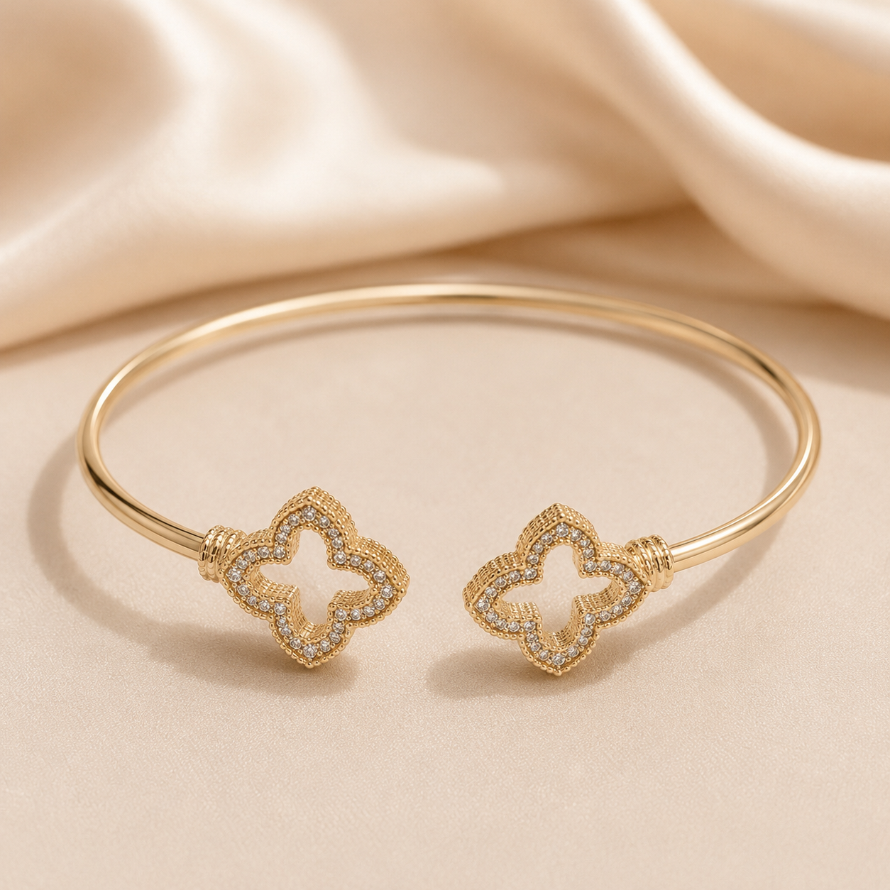 Double Clover bangle