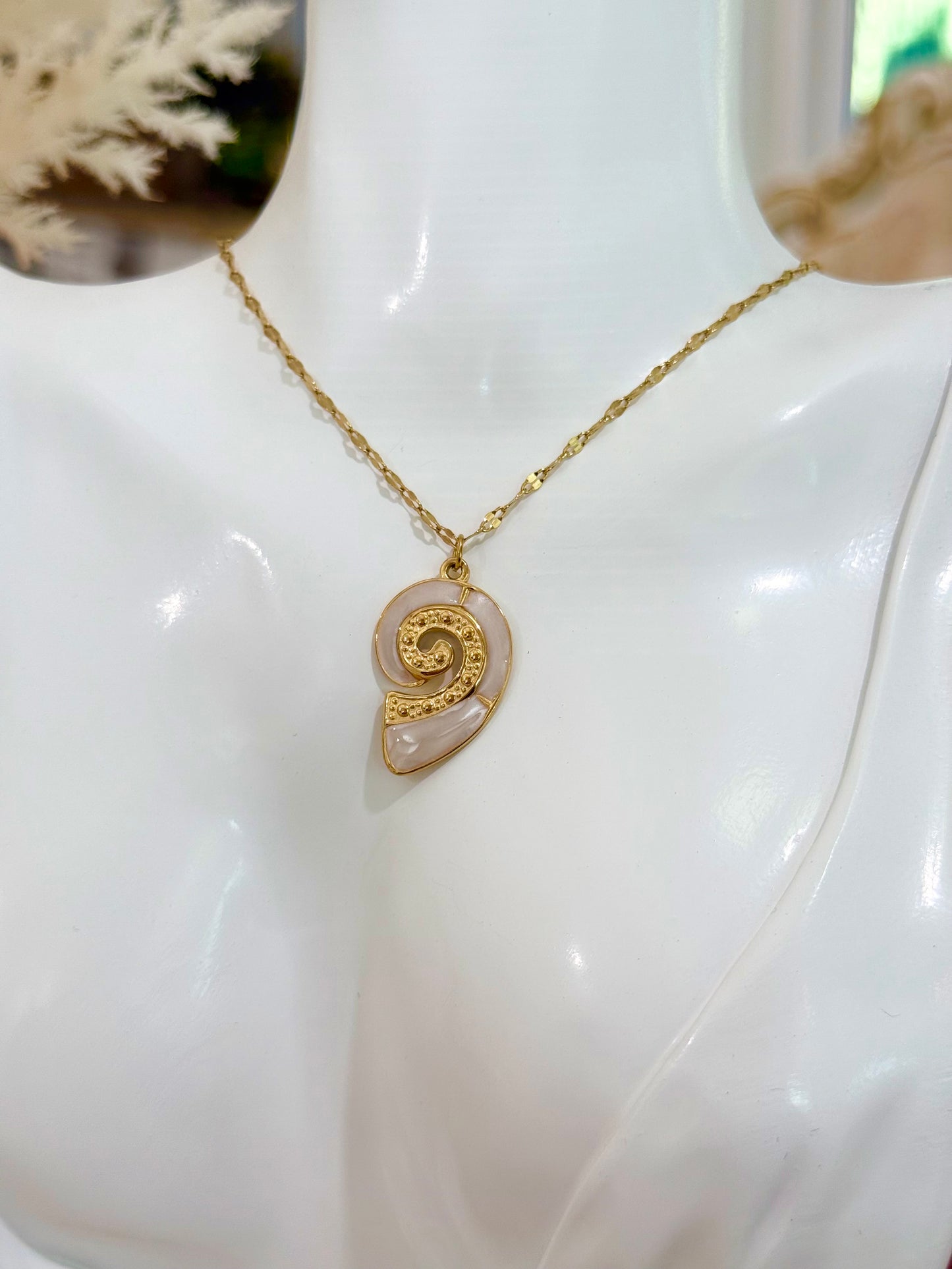 Sea Mother of Pearl Pendant