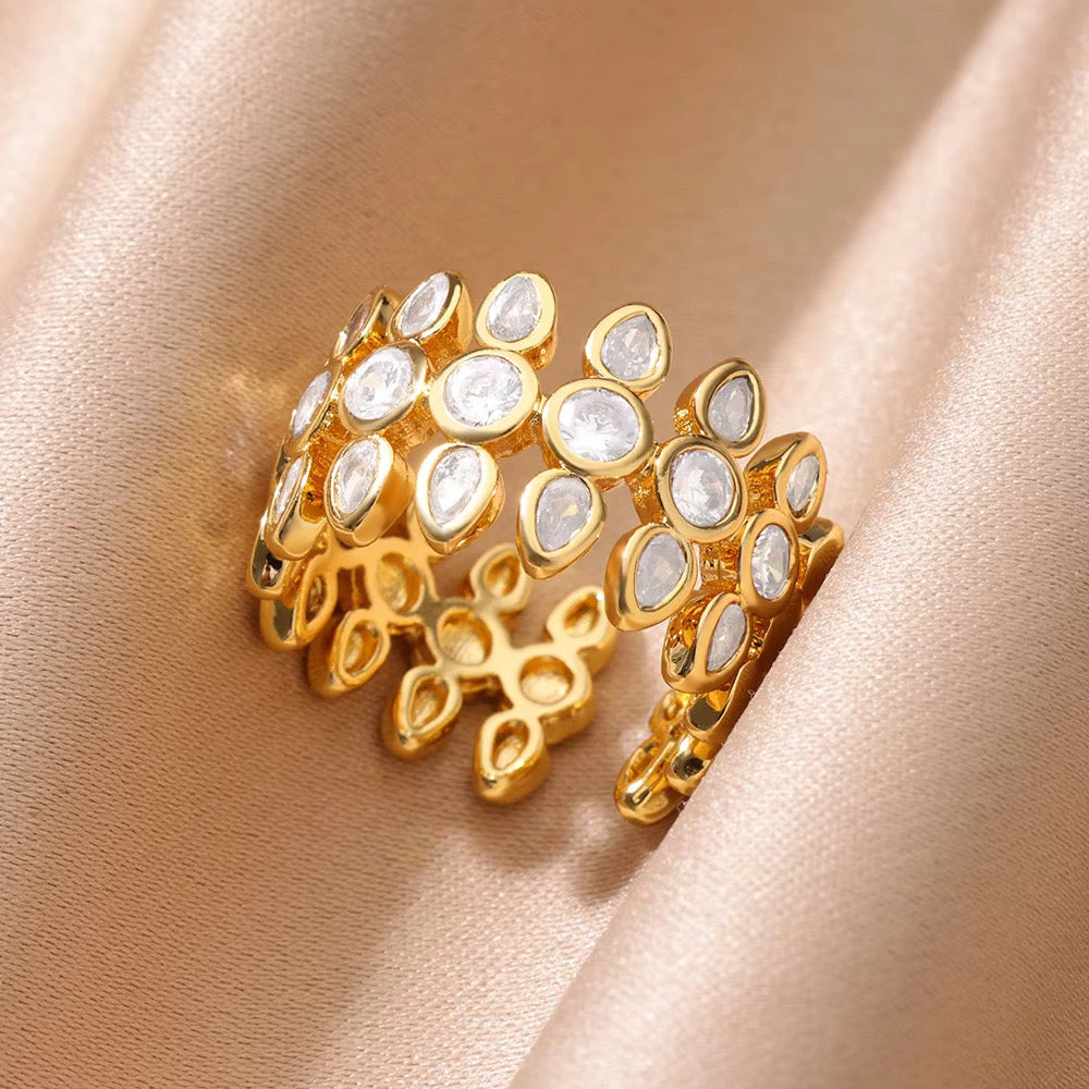 Little luxe flower ring
