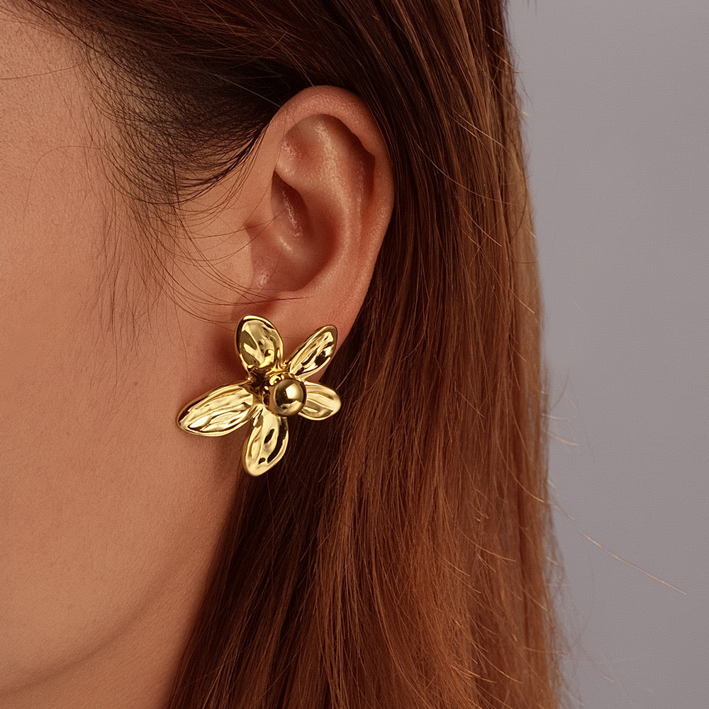 Flora Stud earrings