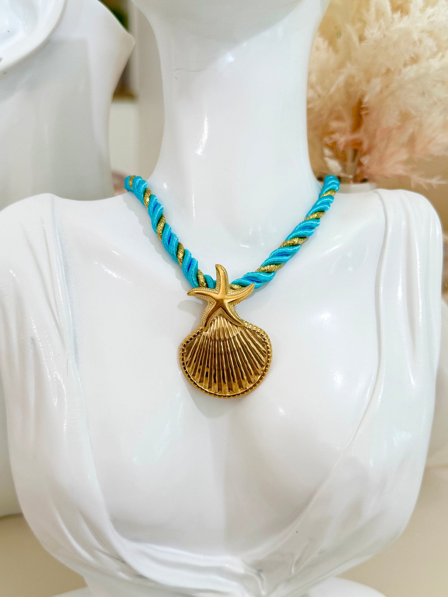 Sea Shell Cord Necklace